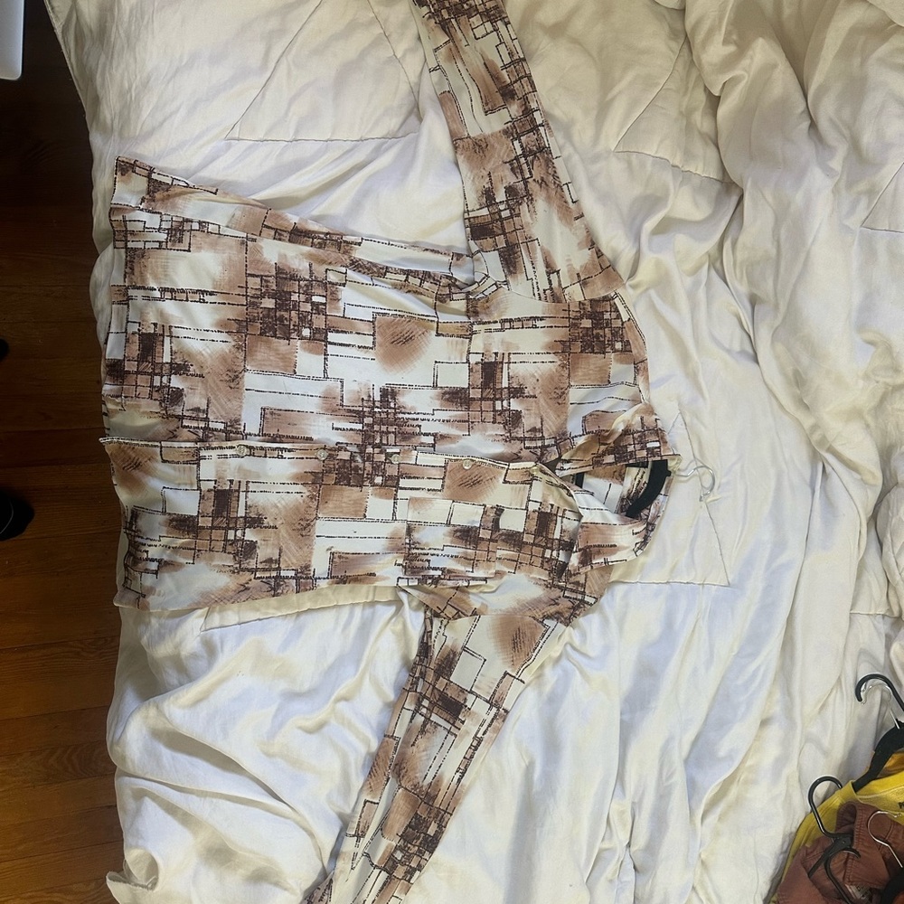 Chic Abstract Patterned Blouse - Picture 1 of 4